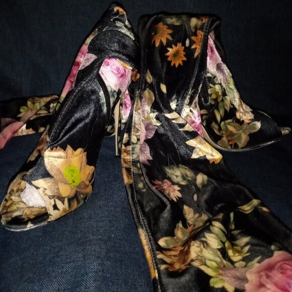 SECRET  " FLORAL FANTASY " Open Toe Thigh High PLUSH VELVET - Picture 2 of 3